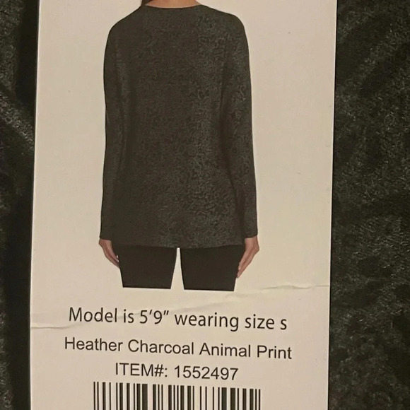 Max & Mia Ladies' Long Sleeve Side Twist Top - Picture 10 of 11